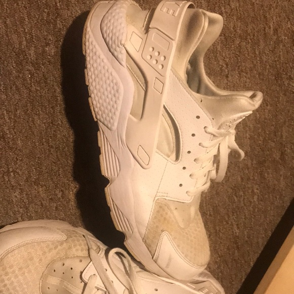 Nike Huarache White - Picture 2 of 6